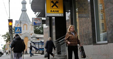 Raiffeisen se povlači iz Slovenije i Poljske