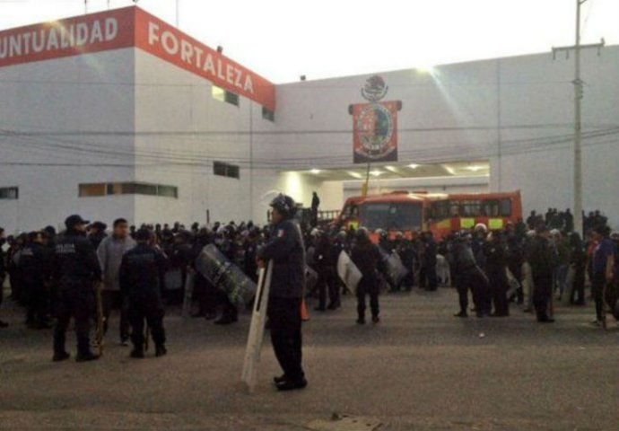 Haos u Meksiku: Federalci povrijeđeni u sukobu sa lokalnim policajcima