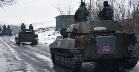 Uprkos sporazumu: "Rusija i dalje raspoređuje teško oružje u Ukrajinu"