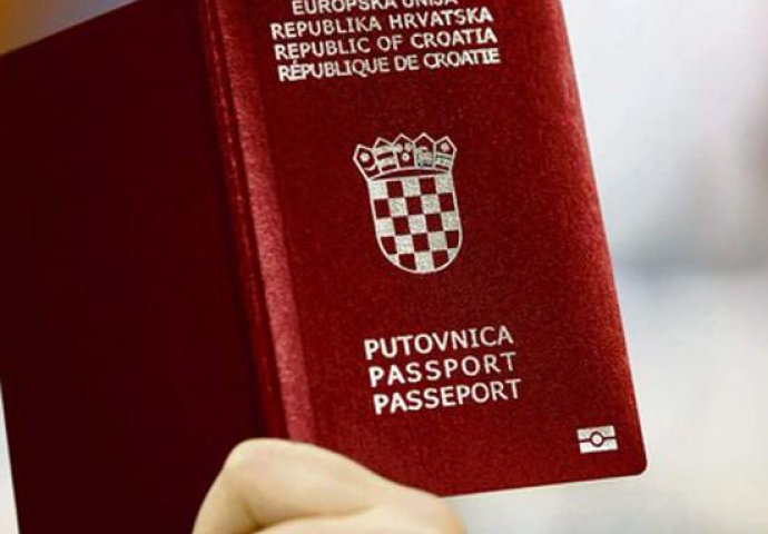 Službenik konzulata krivotvorio putovnice