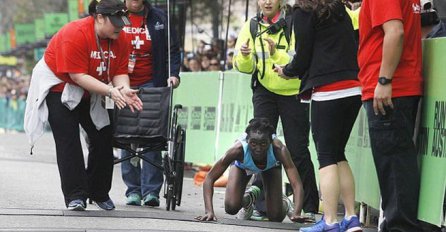 Atletičarka dopuzala do cilja u pokušaju da postavi rekord maratona