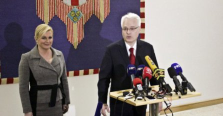 Josipović predao dužnost predsjednika Kitarovićevoj
