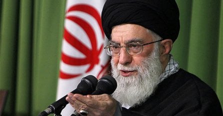 Hamnei: Iran neće popustiti pred pritiskom zapada