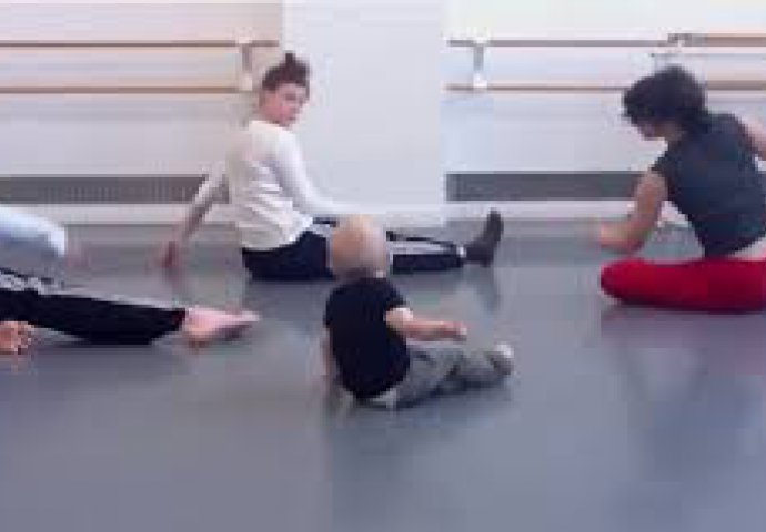 Pogledajte ovu bebicu na času modernog plesa!