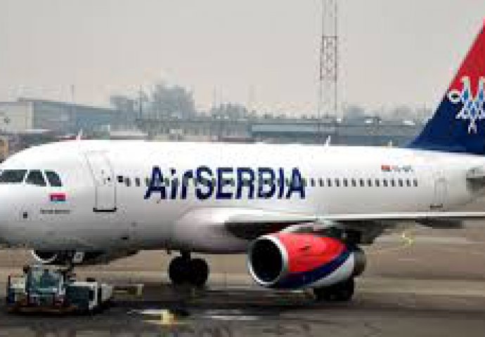 Avionu "Air Serbia" otpao točak 