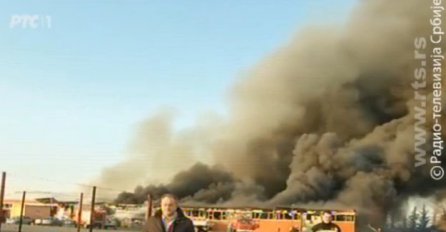 Veliki požar u skladištu DM-a u Beogradu