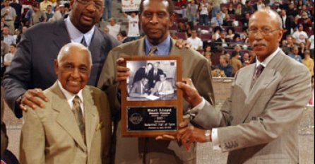 Preminuo prvi Afroamerikanac koji je zaigrao u NBA