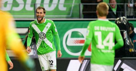 Wolfsbrug sa pet komada protutnjao kroz Bremen