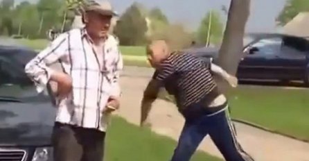 URNEBESNO: Pogledajte tuču dvojice pijanih Rusa