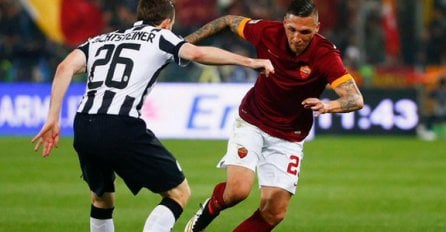 Juventus sa igračem više spašavao bod u Rimu