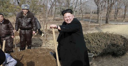Kim Jong-un opet u centru pažnje: Sjevernokorejski vođa u akciji s lopatom