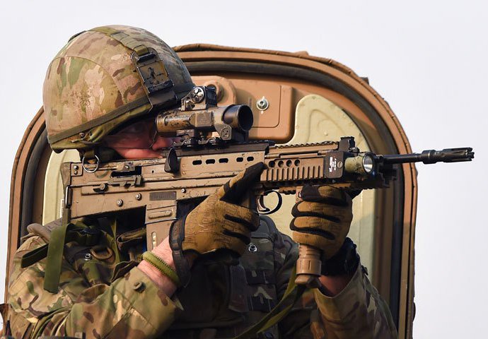 Građani u šoku: Vojska Velike Britanije u Kanadi puca po Bosancima