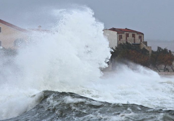 Crveno upozorenje za Jadran i istočnu Hercegovinu