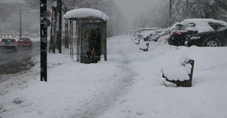 FOTO: Veliki problemi za pješake u Sarajevu