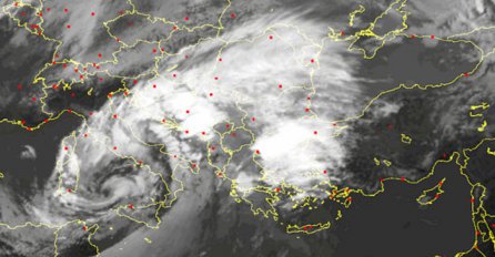 Satelitski snimci ciklona koji je zahvatio regiju