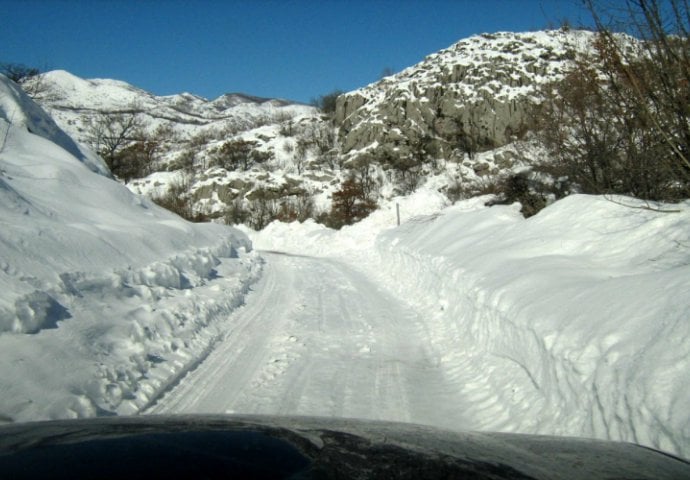 Orkanski udari rušili čak i ljude, šteta od nevremena širom regiona