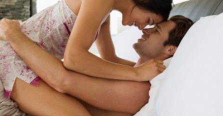 Uradite ovih 5 stvari tokom seksa  i svaki muškarac će da poludi