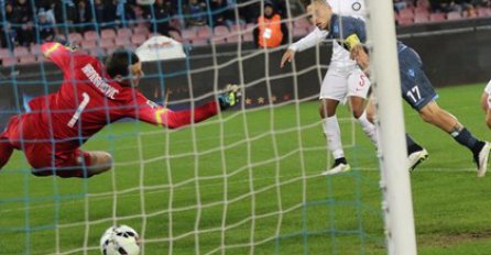 Inter u samoj završnici meča izvukao bod protiv Napolija