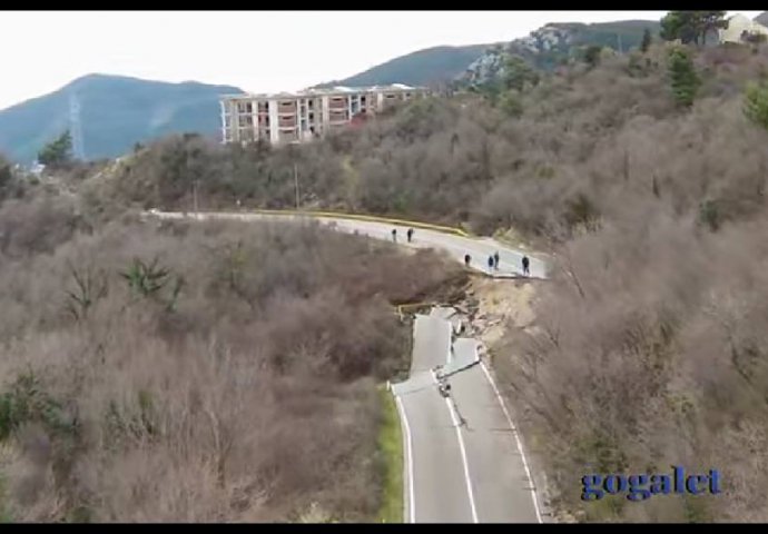 Apokaliptični snimci: Klizište uništilo cestu Cetinje-Budva