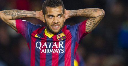 Tri trofeja, produženje ugovora i novi poziv u reprezntaciju za Danija Alvesa