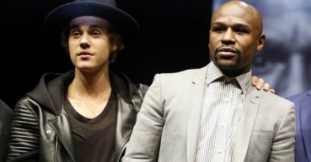 Mayweather u društvu Biebera, Manny otpjevao pjesmu za ulazak u ring