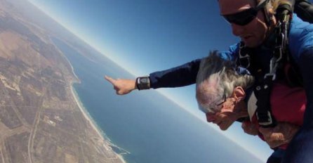 Ona baš uživa: Skok padobranom i ronjenje s ajkulama za 100. rođendan