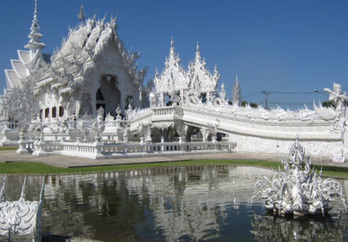 Zadivljujući bijeli hram inspirisan Sci-Fi filmovima