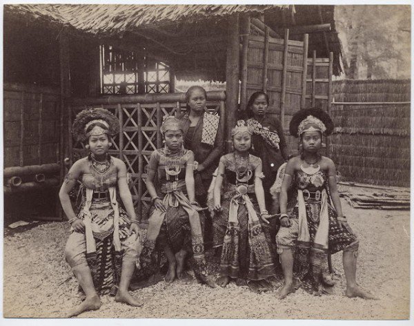 africans-human-zoo-600x472