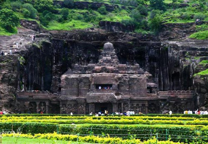 Veličanstveni hramovi isklesani u stijeni