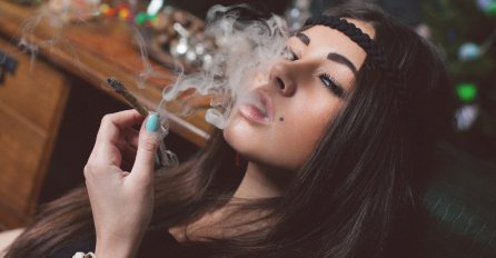 Razlozi zašto nećete naći bolju djevojku od one koja puši marihuanu