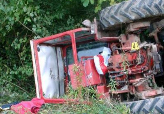 46-godišnjak poginuo prilikom prevrtanja traktora