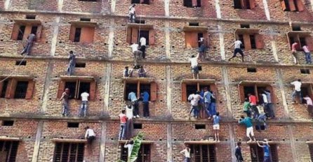 Roditelji u Indiji pomažu djeci da varaju na ispitima