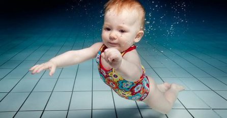 ČUDESNO: Podvodno plivanje sedmomjesečne bebe
