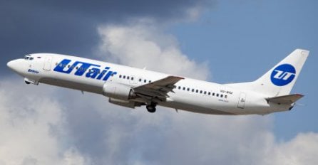 Nova drama na nebu: Boing 737 prinudno sletio s jednim motorom