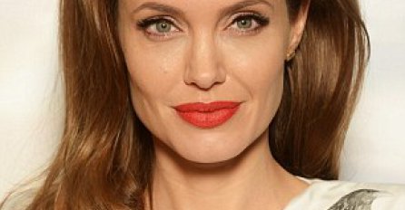 Kontroverzna kolumnistica prozvala Angelinu: "Šta je sljedeće, tvoja pluća?"