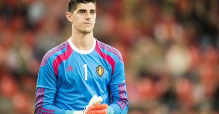 Teža povreda Courtoisa, Begović na golu skoro do kraja godine