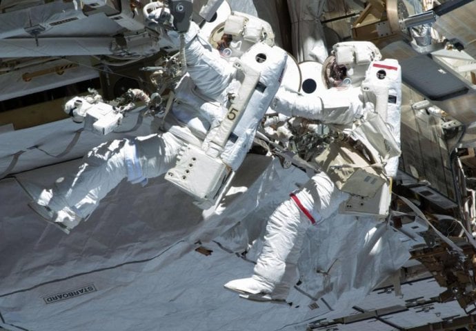 Bivši inženjer u NASA-i: Vidio sam vanzemaljca visokog tri metra