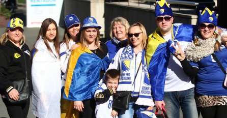 Austrijanci natjerali bh. navijače na plač: S kontejnera gledali svoje ljubimce