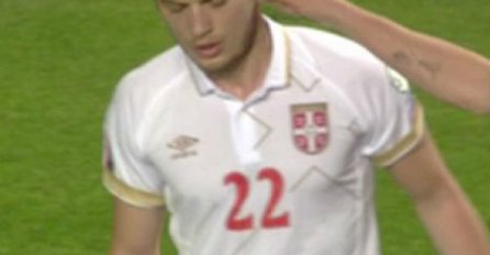 Ovo je zemlja i Bošnjaka, ako je uslov pjevanje himne, sigurno neću igrati