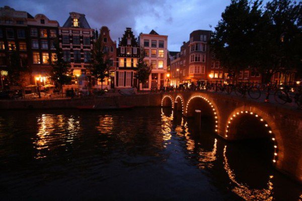 safe-city-amsterdam-600x401