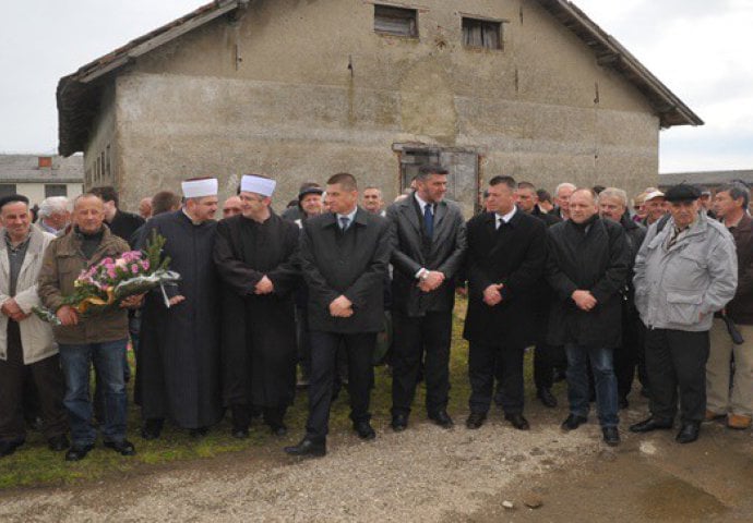 Bijeljina: Obilježena 23. godišnjica zloglasnog logora Batković, rane i danas bole