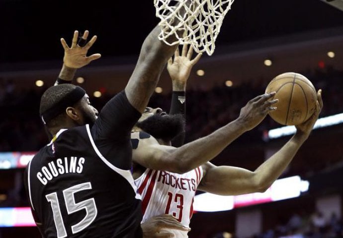 Harden briljirao u pobjedi Houstona nad Sacramentom, San Antonio u play-offu