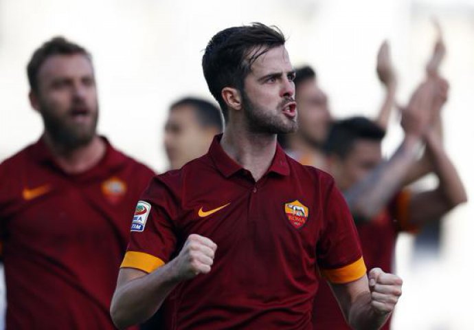 O ovom se priča u Italiji: Pogledajte proslavu gola Miralema Pjanića