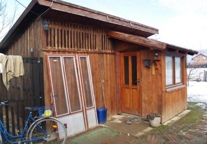 Težak život Fazlića: Ne traže pomoć ni od koga, iako žive u šupi