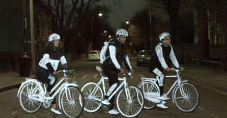 Nanio je posebnu boju na biciklo. A kad je pala noć, nešto fenomenalno se dogodilo!