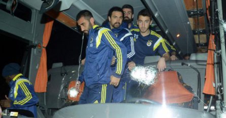 Fudbaleri Fenerbahčea napuštaju Tursku?