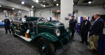Sajam u New Yorku: Pogledajte kako su izgledali policijski automobili kroz posljednjih 85 godina