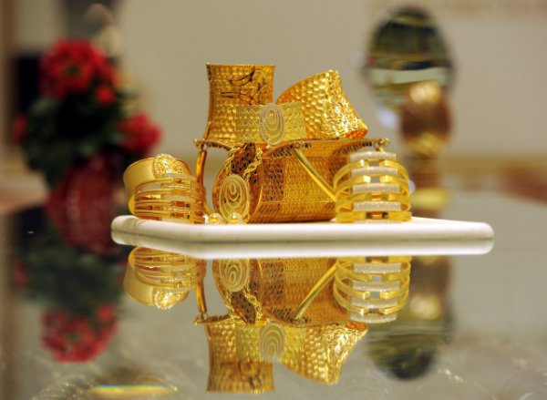 04-april-12-filigran-aa-12