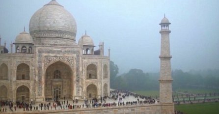 Obiđite Taj Mahal - veličanstvenu građevinu inspirisanu ljubavlju!