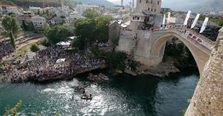 "Skačem u ledenu Neretvu jer nemam ni posla, ni para"